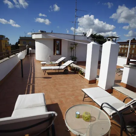 Gianicolo House